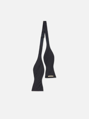 BW03L57E2-W25-Black-Edit (3)